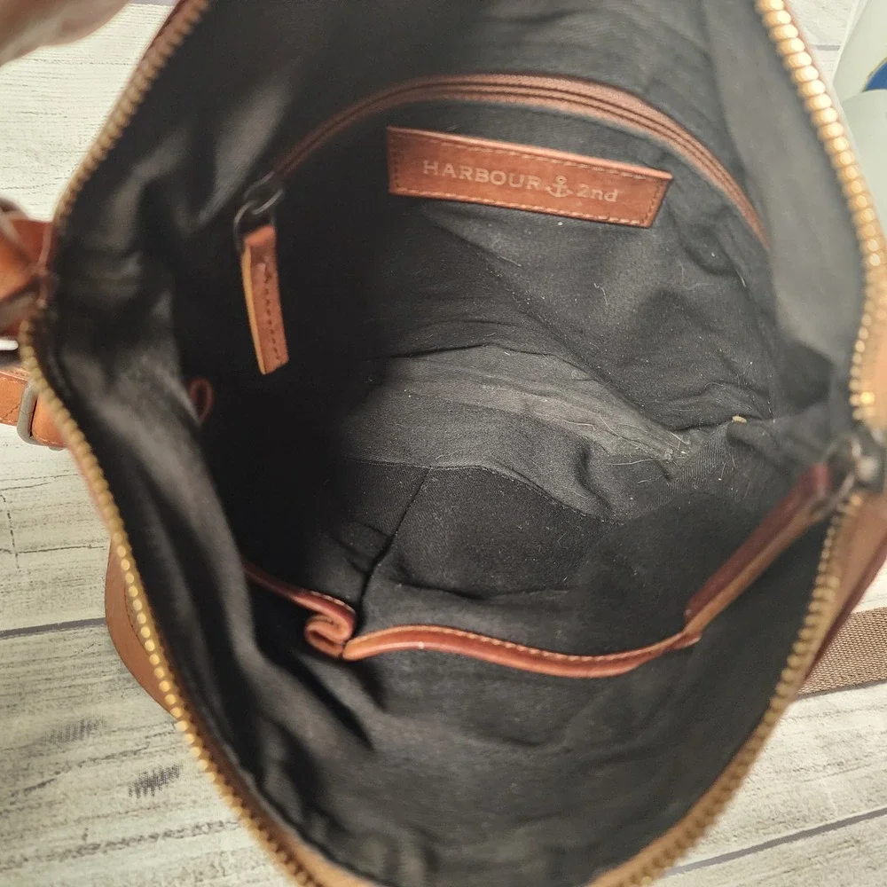 Harbour 2nd Cognac Brown Leather Crossbody Messenger Bag Anchor Logo Adjustable